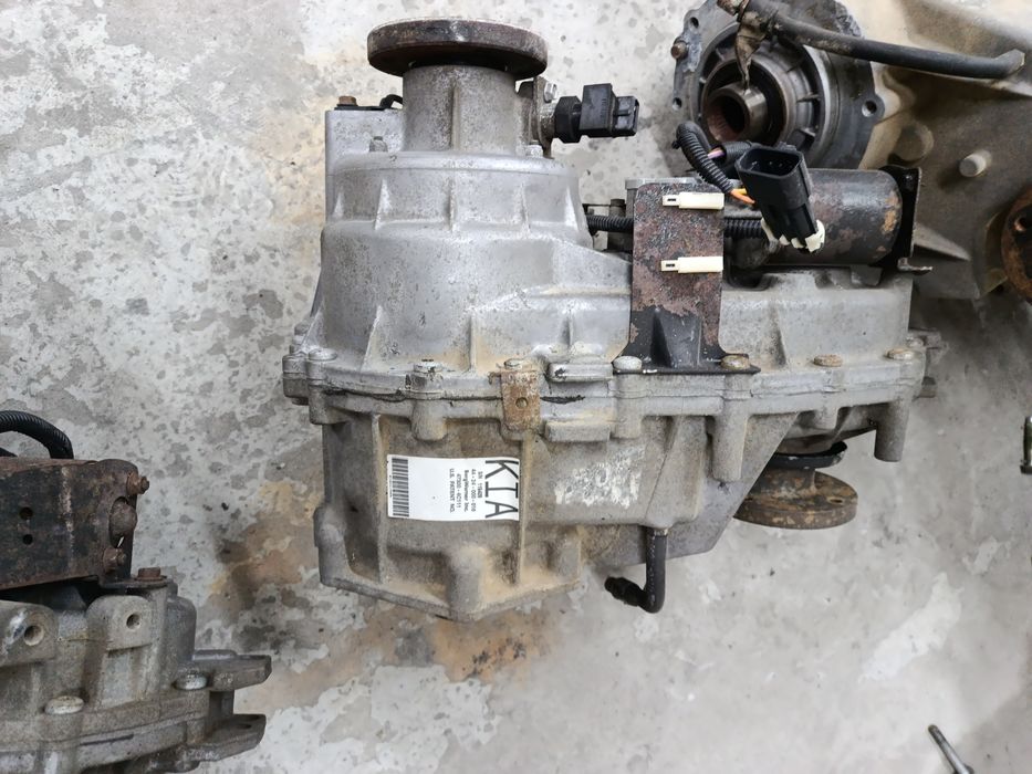 Роздатка раздатка Kia Sorento 2.5 CRDi 47300-4С110 47300-3С200