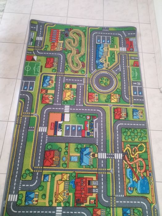 Tapete pista carrinhos criança