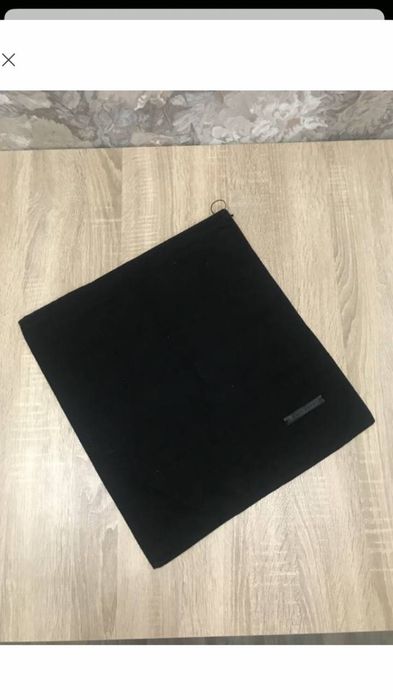 Hugo Boss 37*33 см пильник пильник чохол .