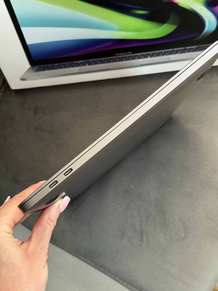 MacBook Pro 13ʼ M2 2022 icloud