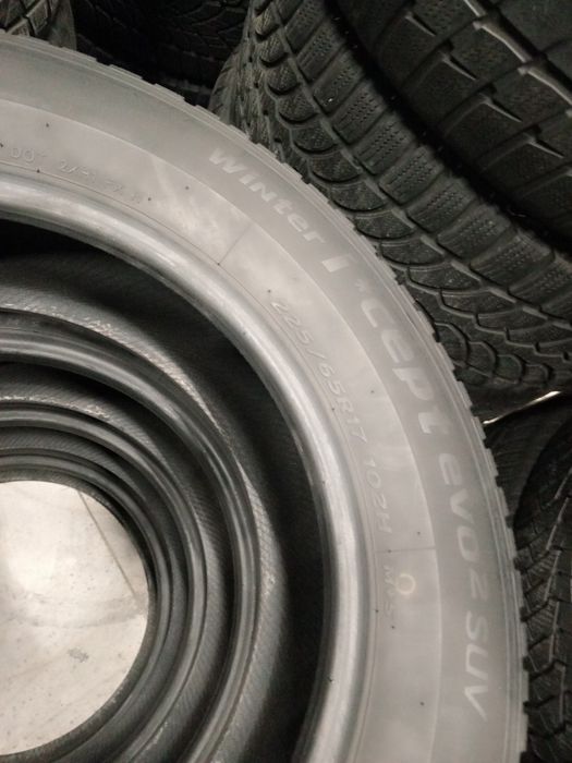 225 65 R17 HANKOOK Winter I*cept EVO 2 SUV, Зимові шини б/у