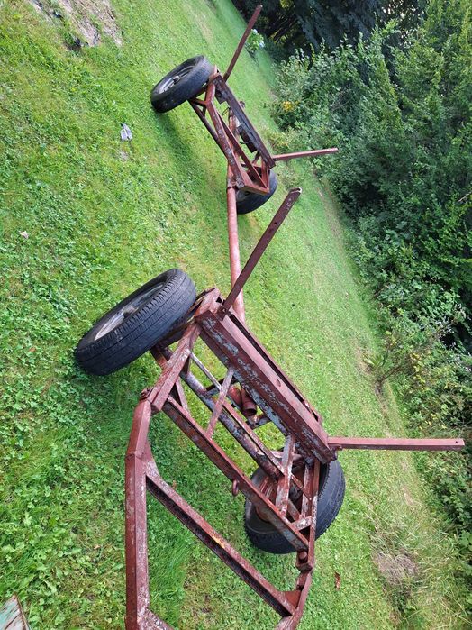 Wóz ciągnikowy na kołach 16