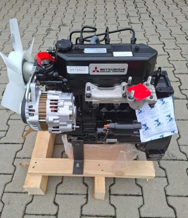 Nowy oryginalny kompletny SILNIK MITSUBISHI L3E