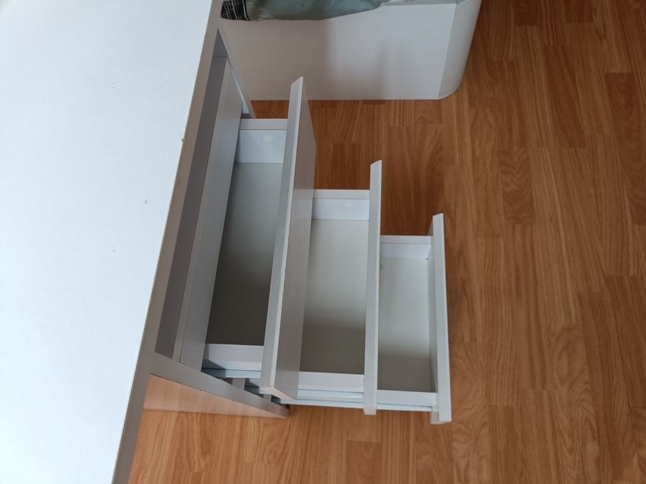 Secretária Branca Carlos 3