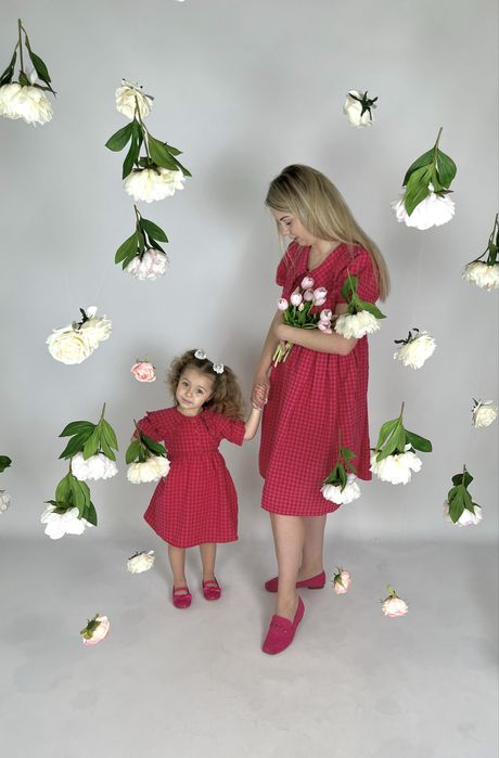 сукні family look мама та донька, рожеві плаття, тренд сезону