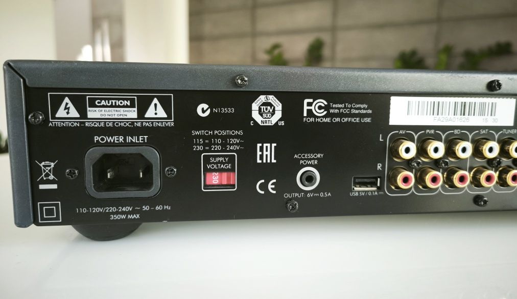 Інтегральний підсилювач Hi-Fi класу Arcam FMJ A29.