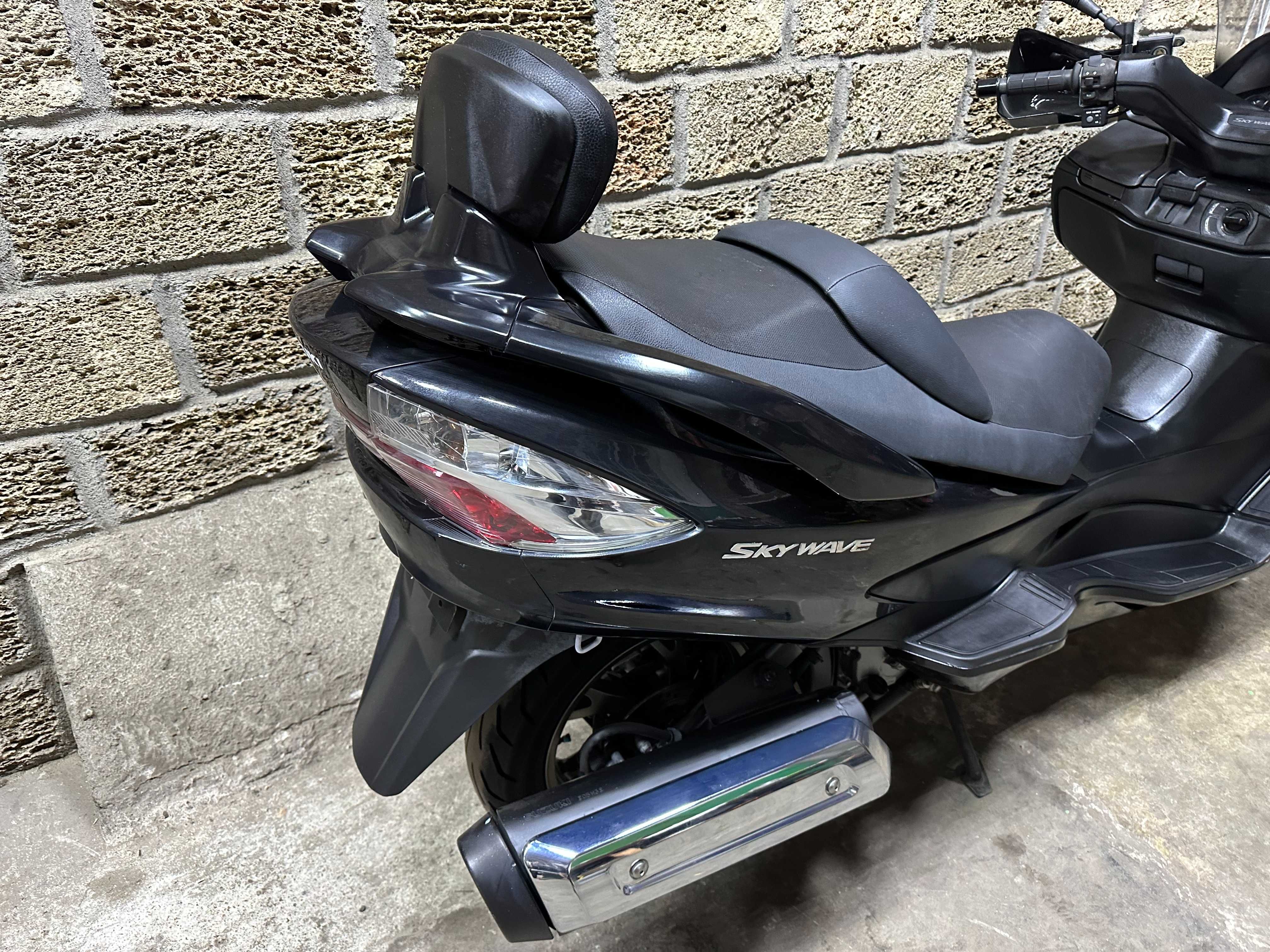 Сузуки Скайвей 400 Suzuki Skywave 400 Limited