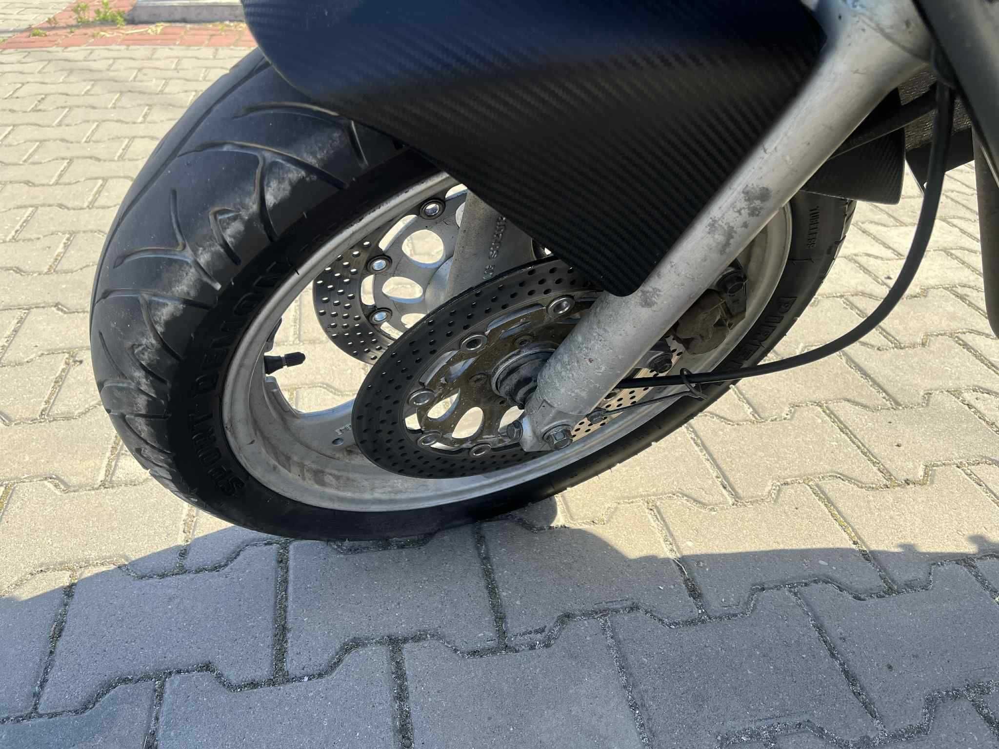 Suzuki GSXF 600 Olejak