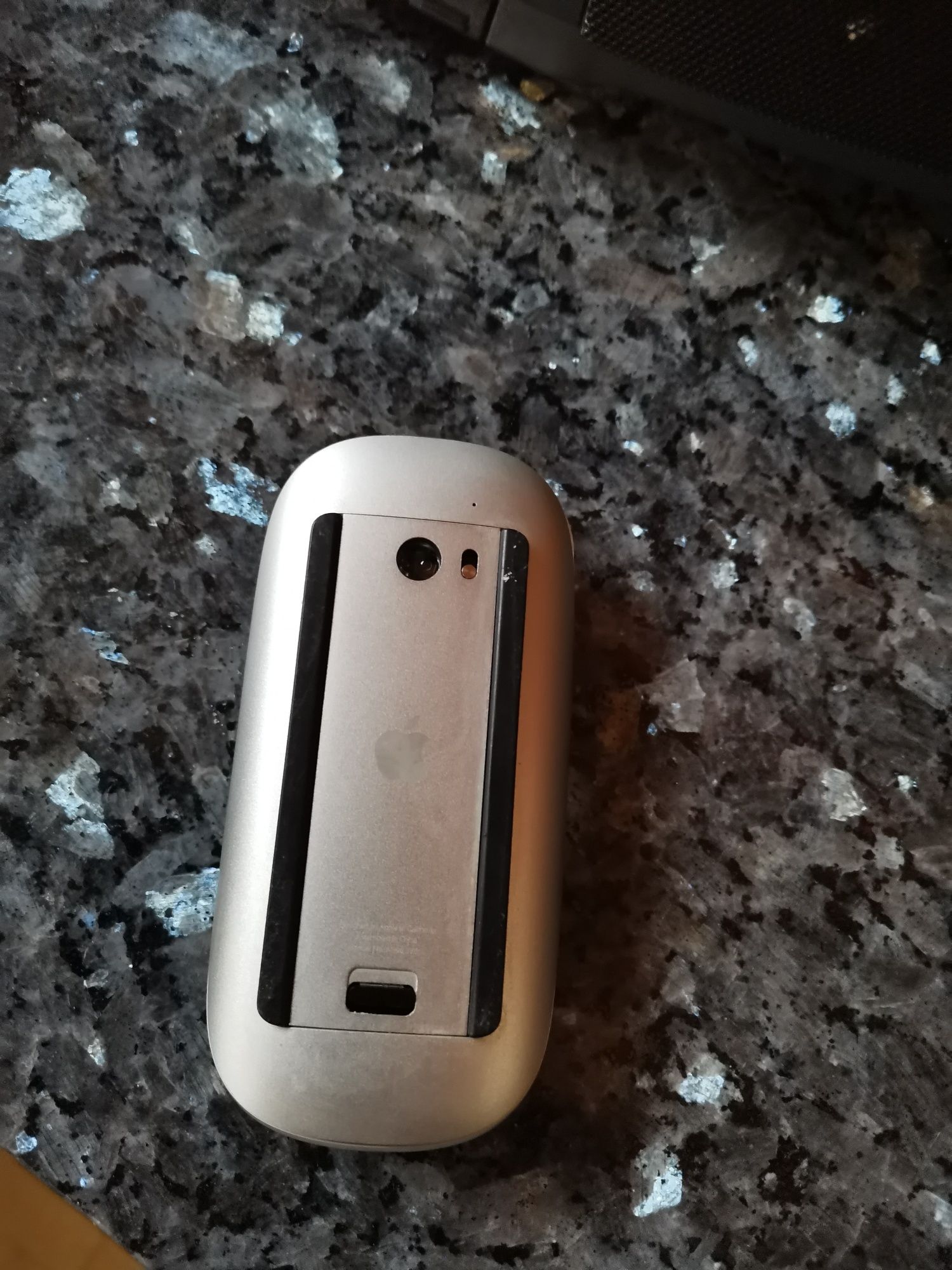 Myszka Magic Mouse od Apple