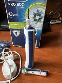 Електрична зубна щітка Oral-B Pro 600