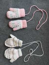 Rękawiczki dla dziecka ze sznurkiem