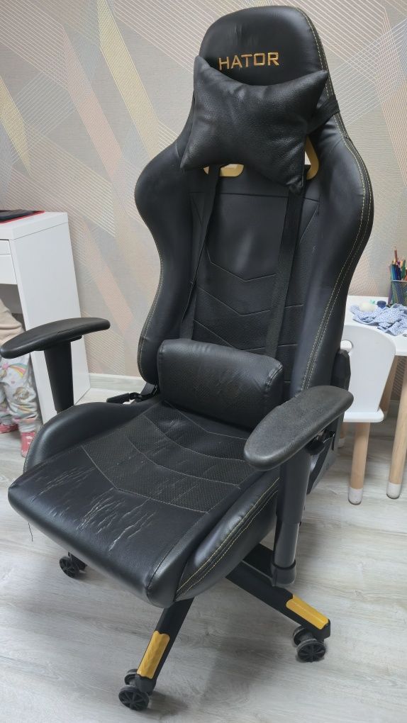 Игровое компьютерное кресло Hator