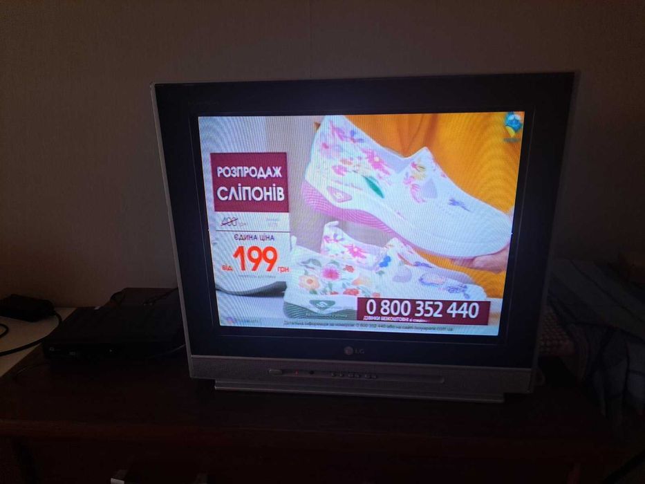 Продам телевизор LG 21FJ4AB