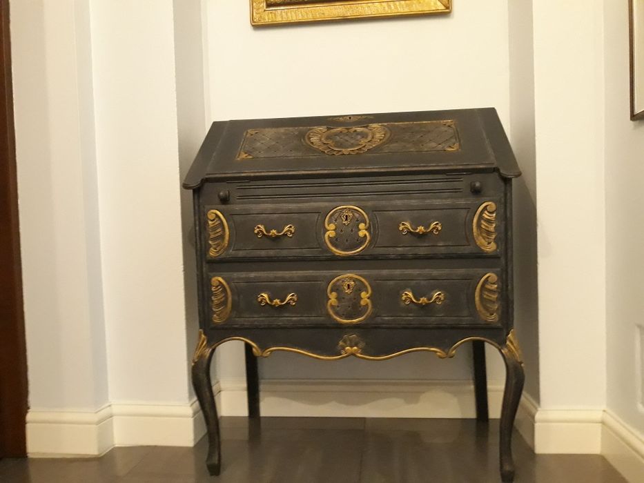 Antyki stary sekretarzyk po stylizacji