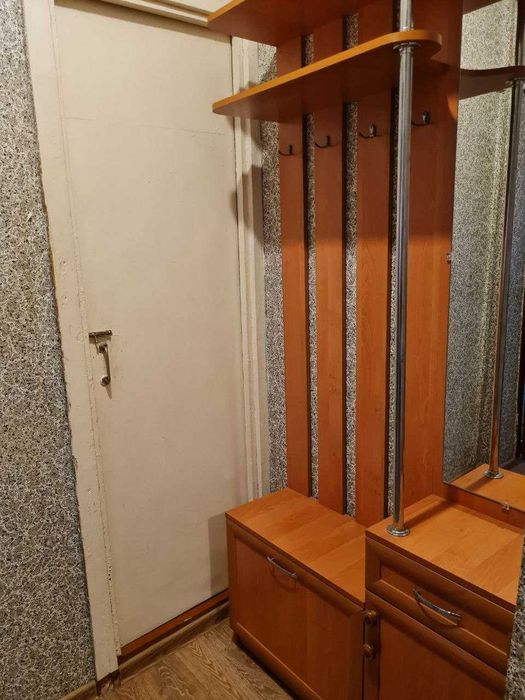 Продам 2 кімн. квартиру на Молодіжному, зуп. Героїв України. 32000