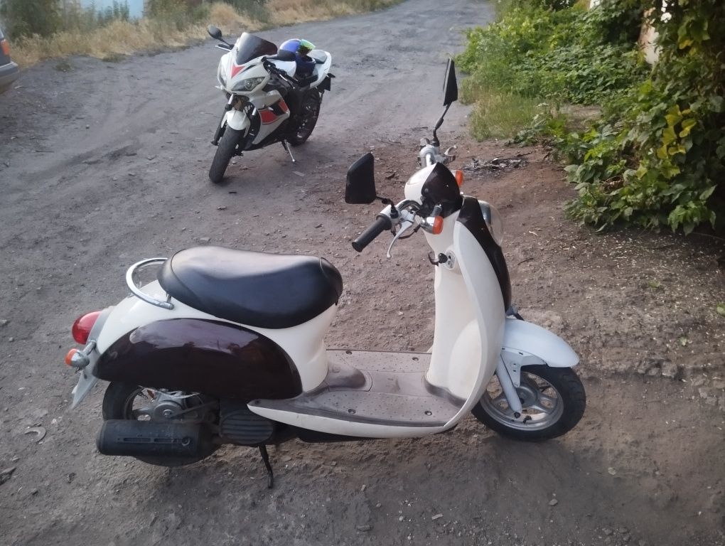 Продам скутер Хонда af 55