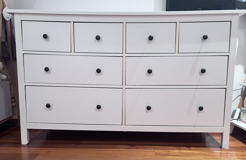 Cómoda Hemnes Ikea c/ 8 gavetas