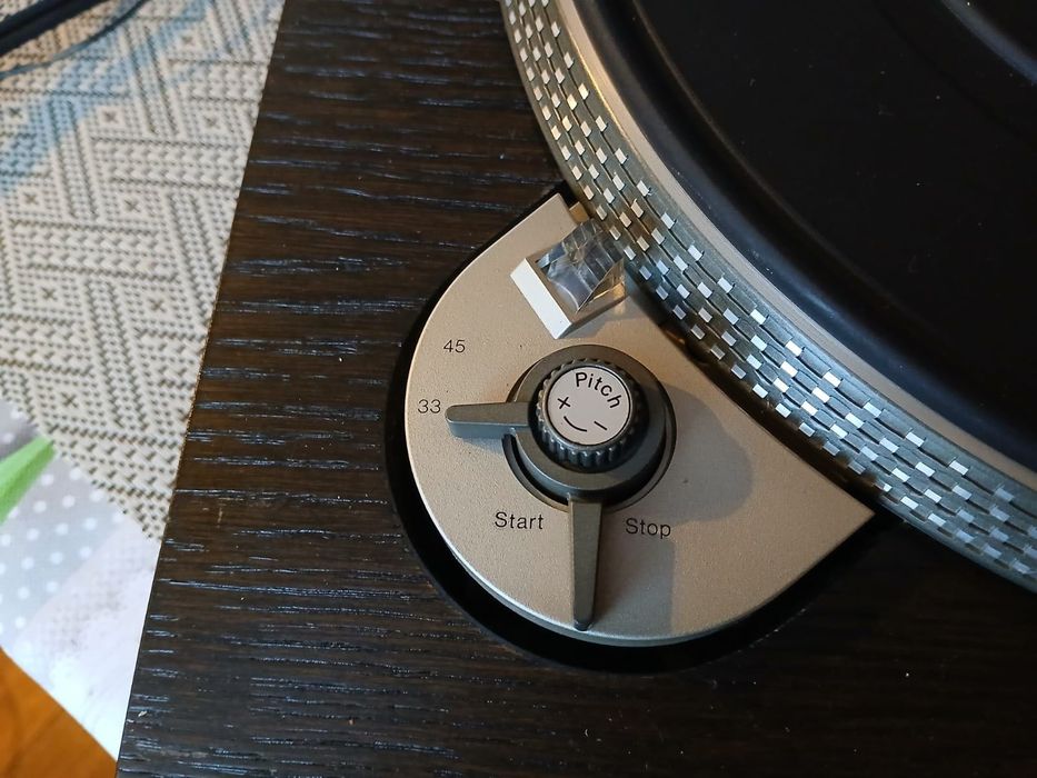 Gramofon DUAL  CS 130S