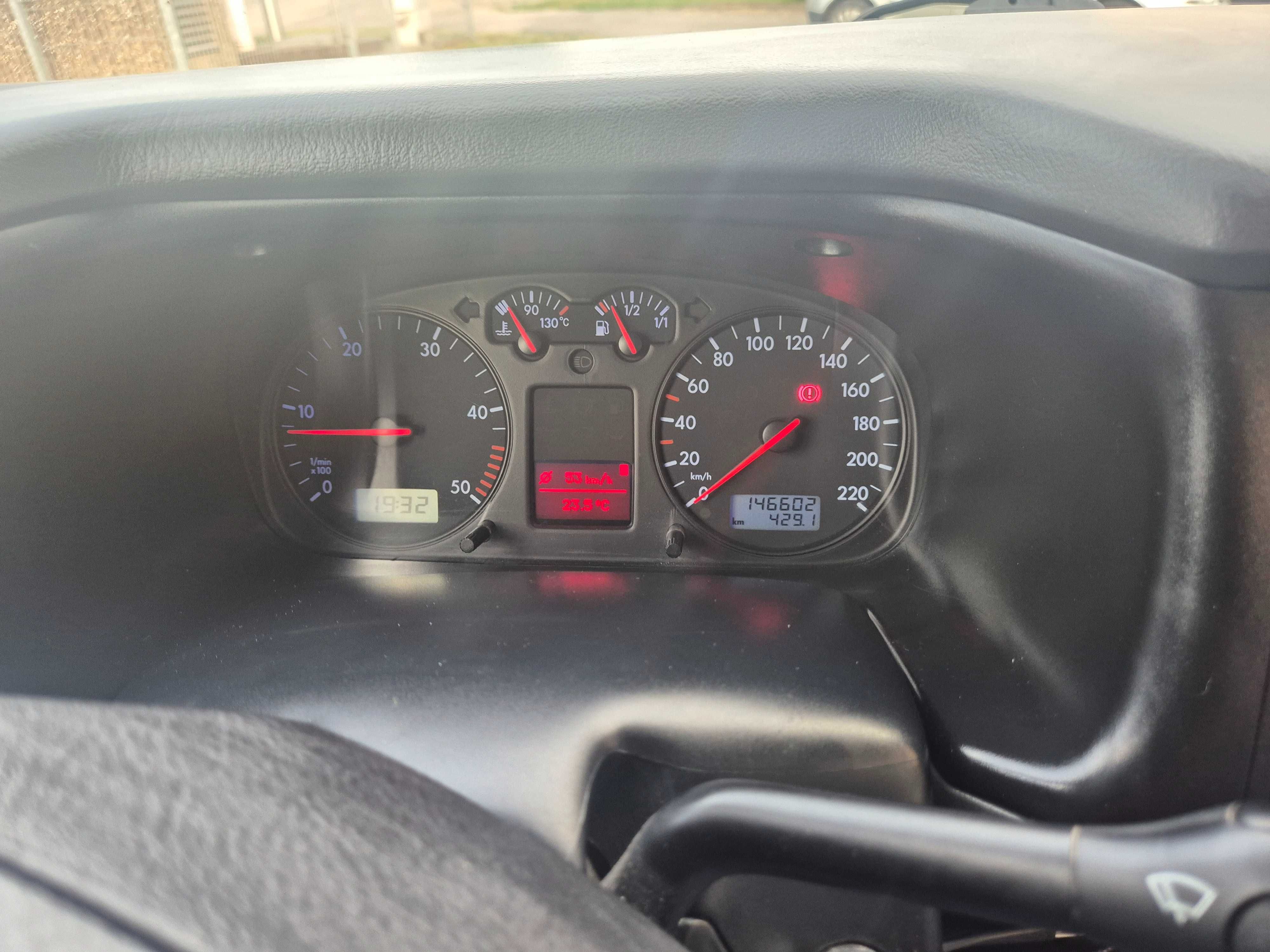 Multivan VW T4 ATLANTIS Xenon 2.5 TDI 146 000KM ! Oryginał 102KM