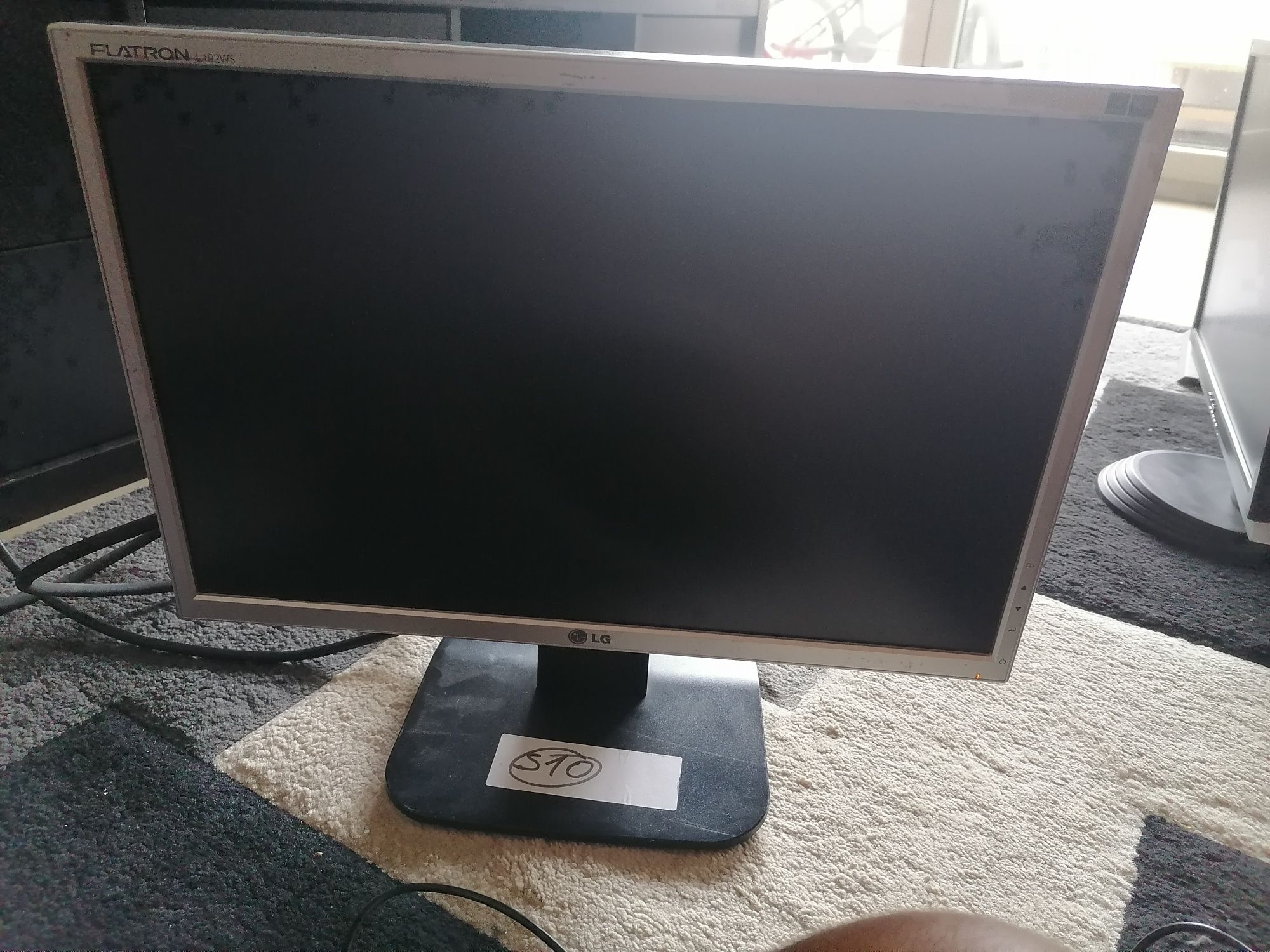 monitor lg flatron l192ws