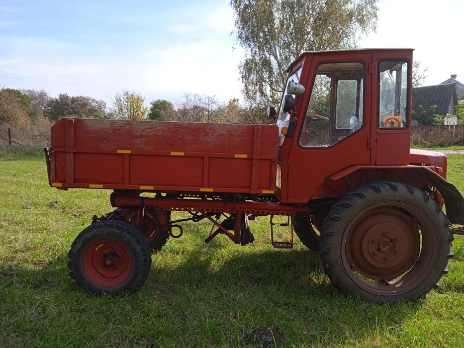 Продам трактор т16