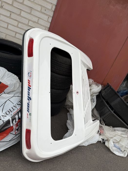 Кришко кондиціонеру на мікроавтобус