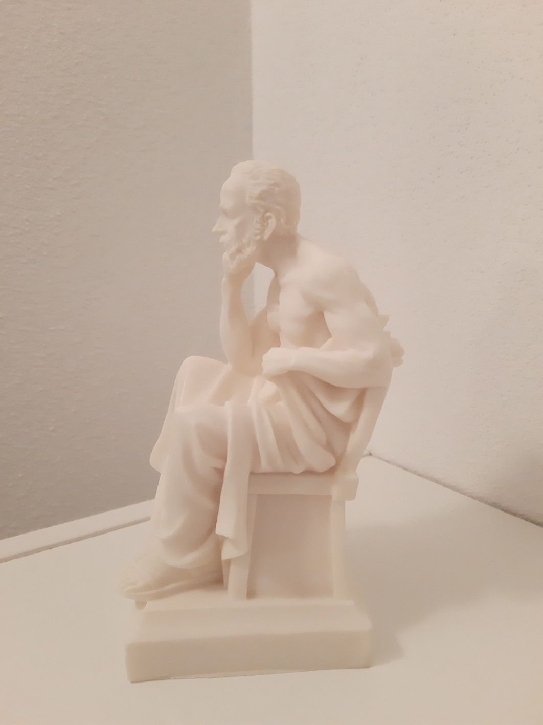 Vendo escultura de Sócrates.
