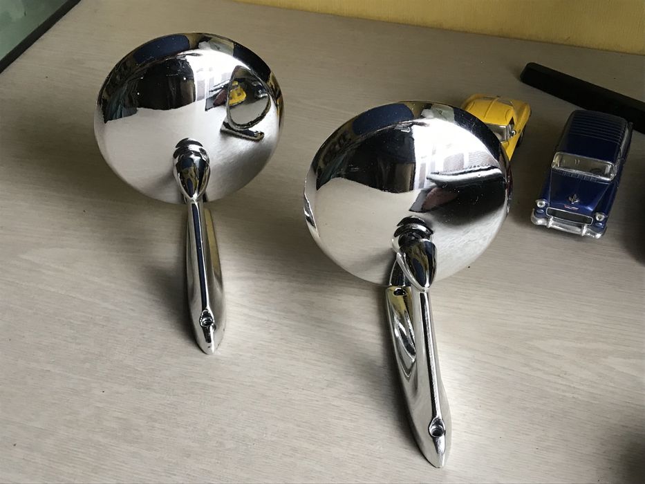Ретро зеркала на ретро авто