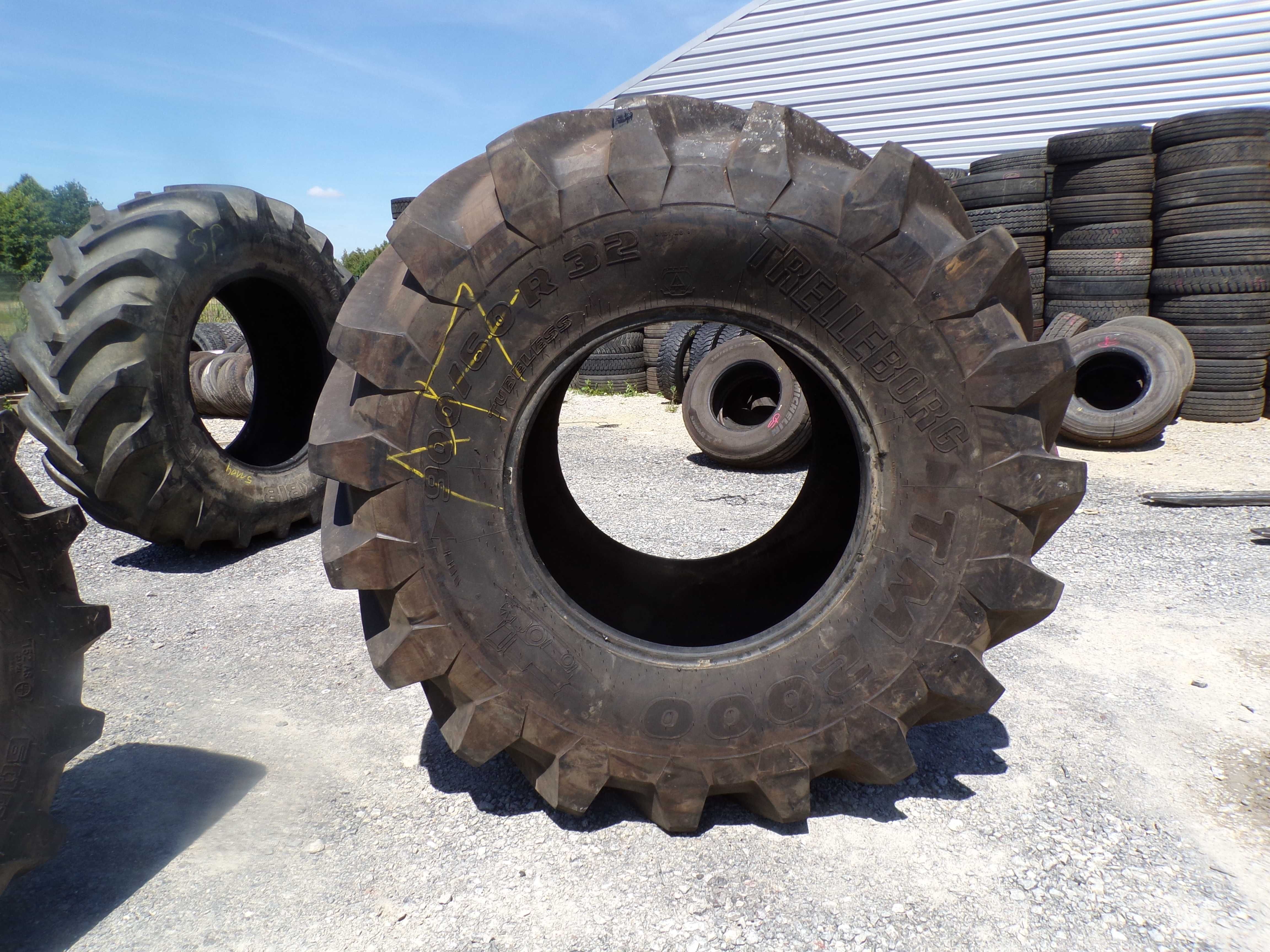 opona 900/60R32 TRELLEBORG TM2000 (5500 NETTO)
