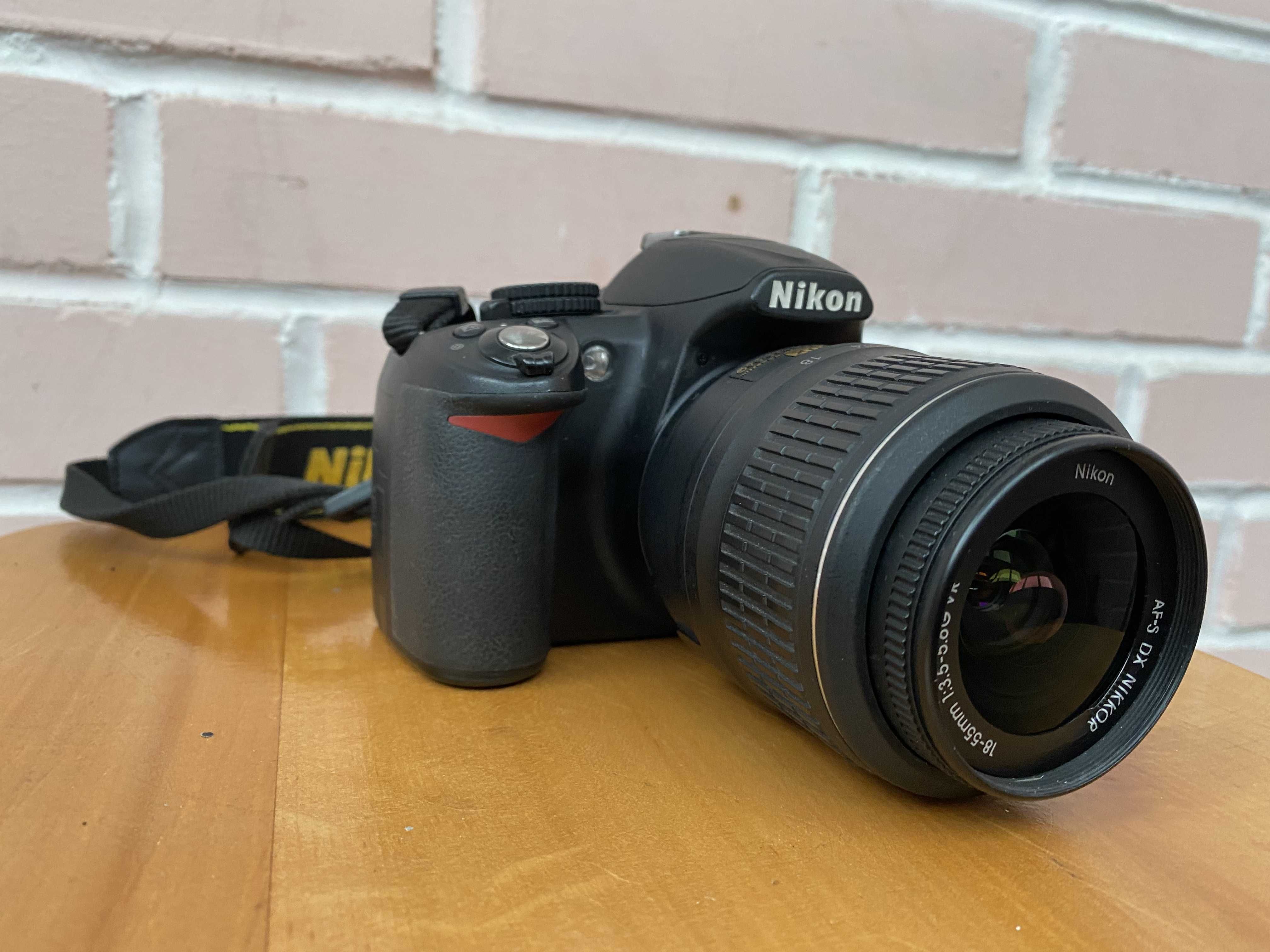 Nikon D3100 со стоковым Объективом 18-55VR Kit + Сумка