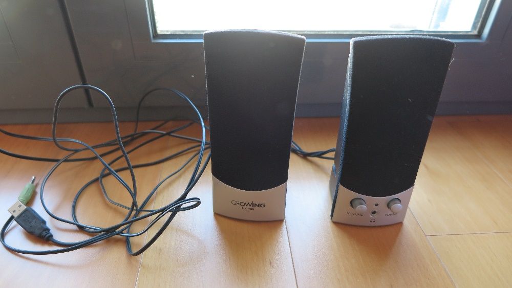 Teclado computador+ colunas