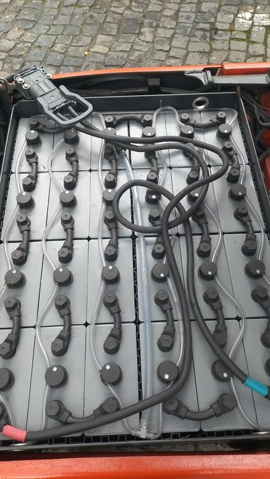 Empilhador Elect Linde E16, Bat. Sminova , Triplex , 3500h , C/ Novo ,