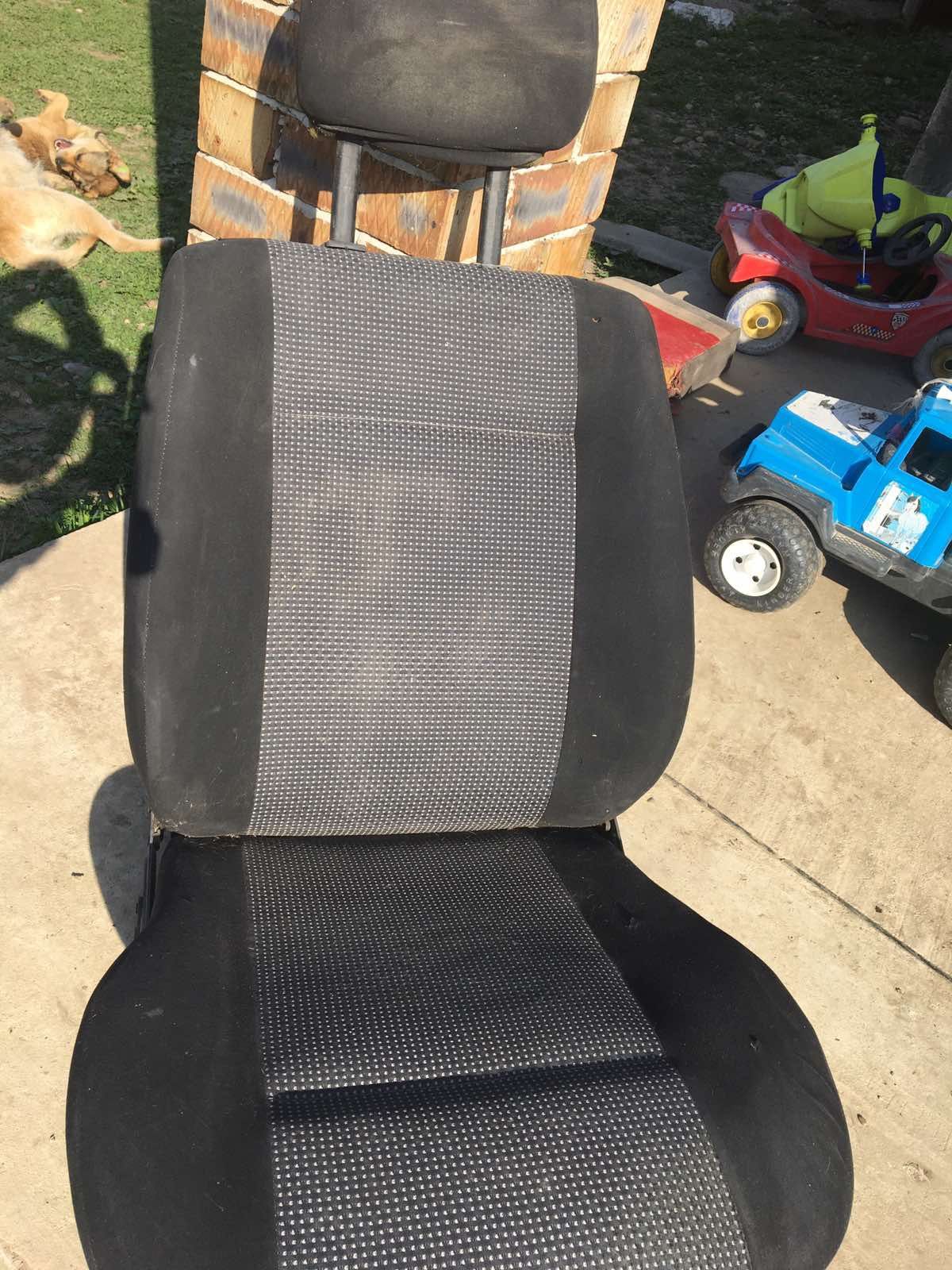 Сидіння, крісло для авто