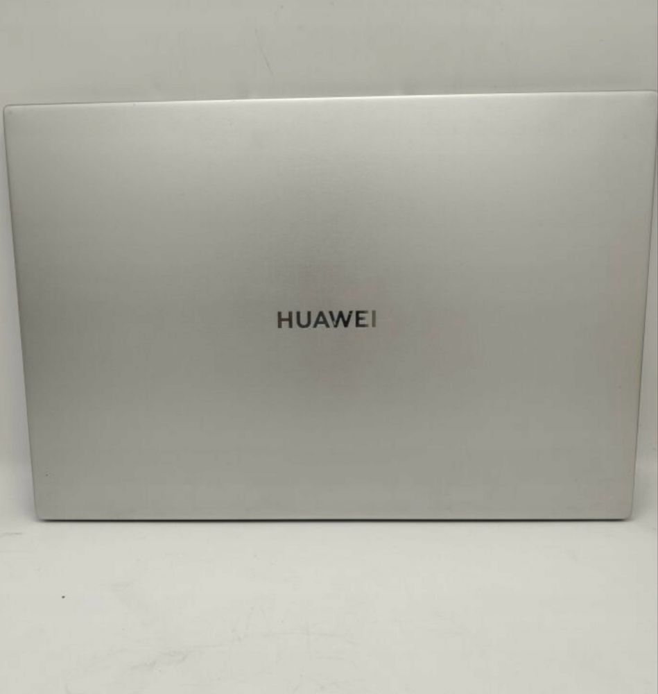 Huiawei Matebook D14