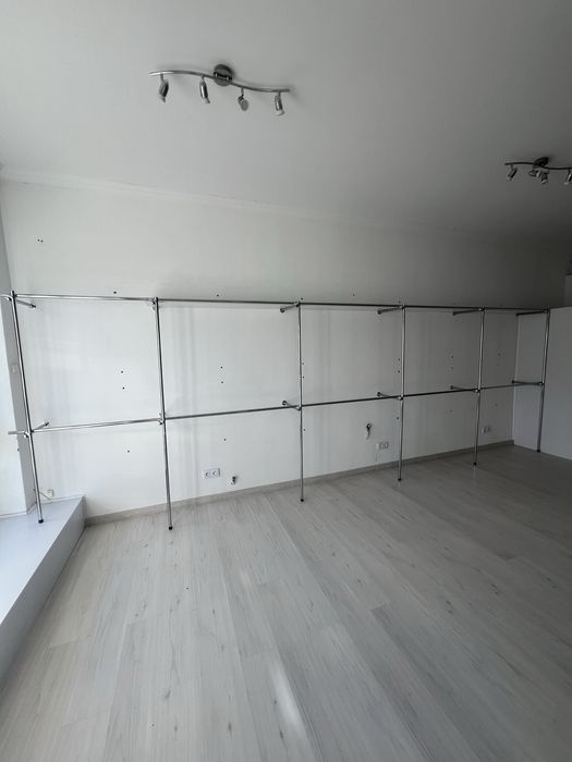 Regal z pólka 5x2m , wyposazenie sklepu odziezowego