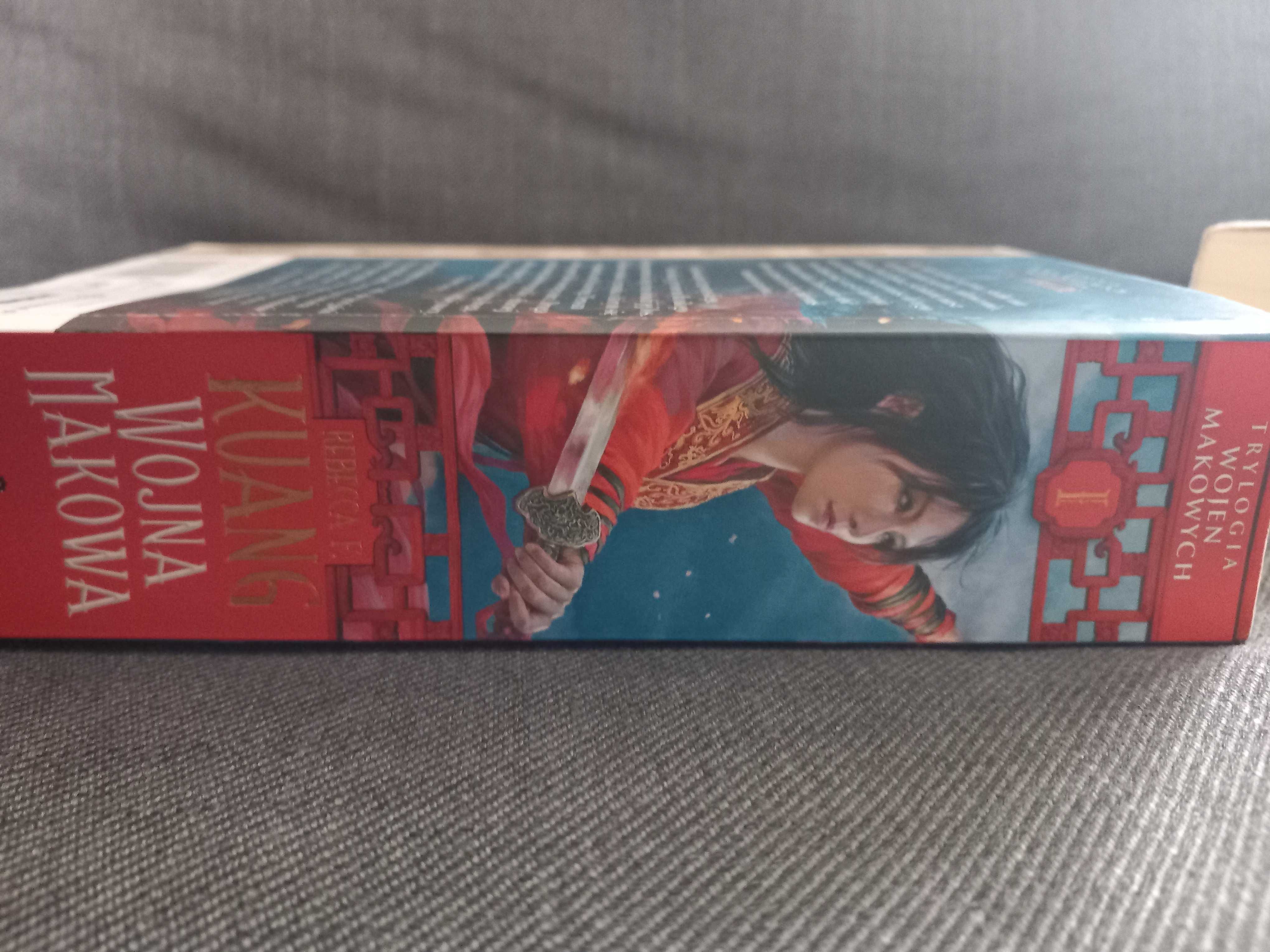 "Wojna Makowa" Rebecca F. Kuang tom 1