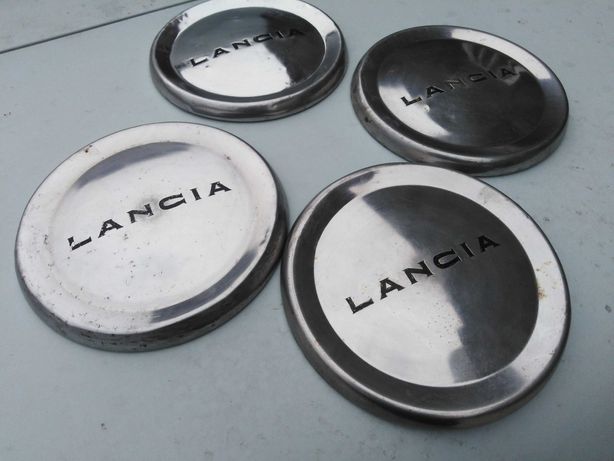 Lancia Flavia Coupe tampões cromados