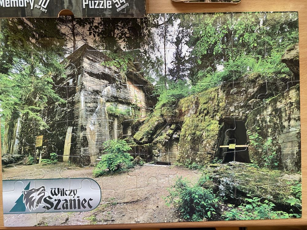 Wilczy Szaniec 2 op. puzzli i memo