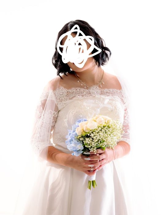 Свадебное платье со шлейфом L