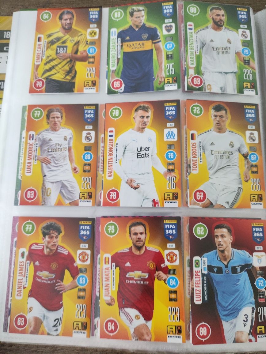 Karty piłkarskie FIFA 365