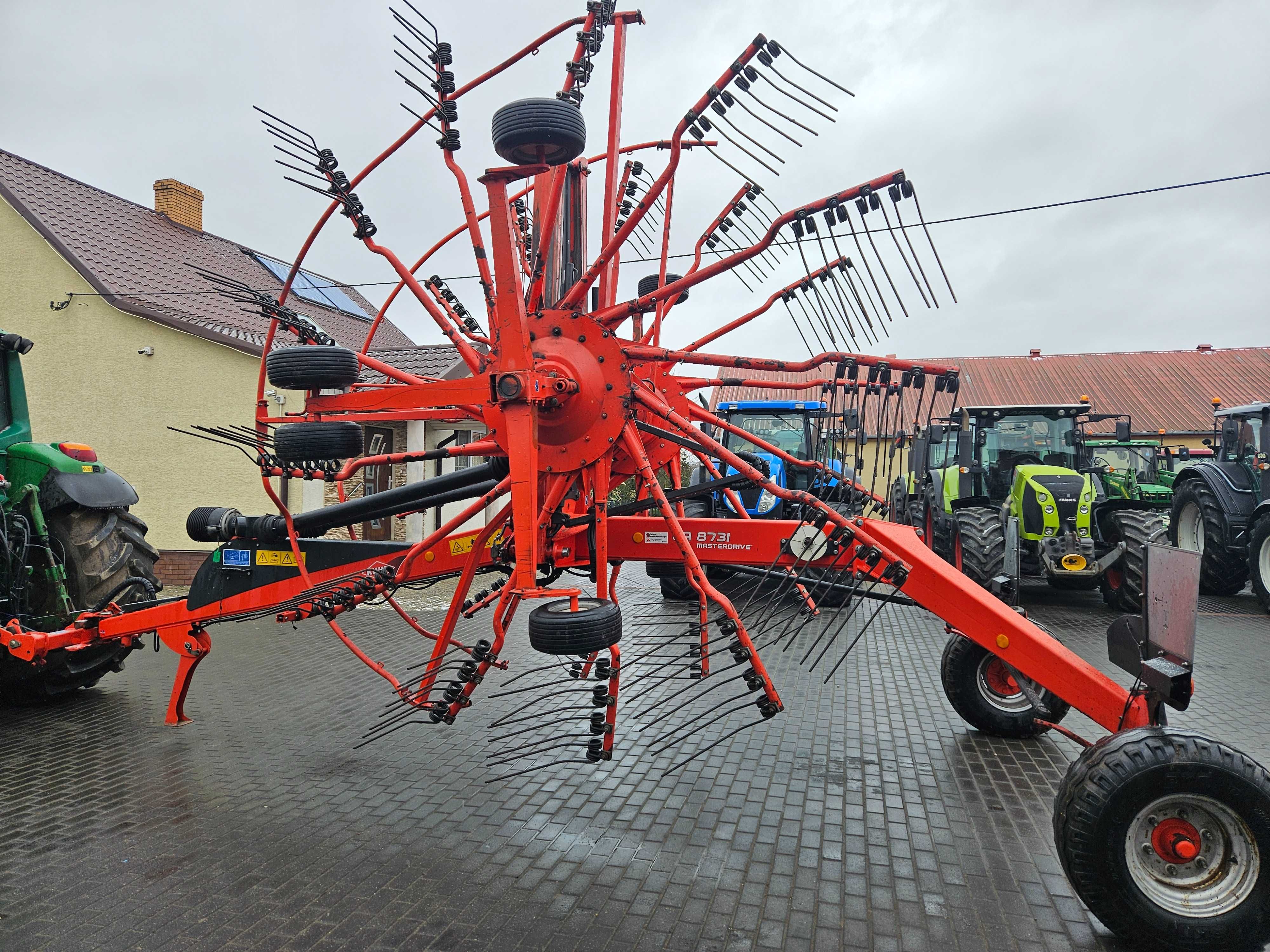 Import kuhn GA6620 .krone swadro807 rok 2014 GA 8731 .transport