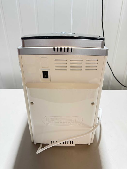 Ekspres Delonghi ECAM 23.420.SW po całkowitym przeglądzie + gwarancja