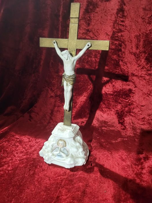 Stary krzyż pasyjka