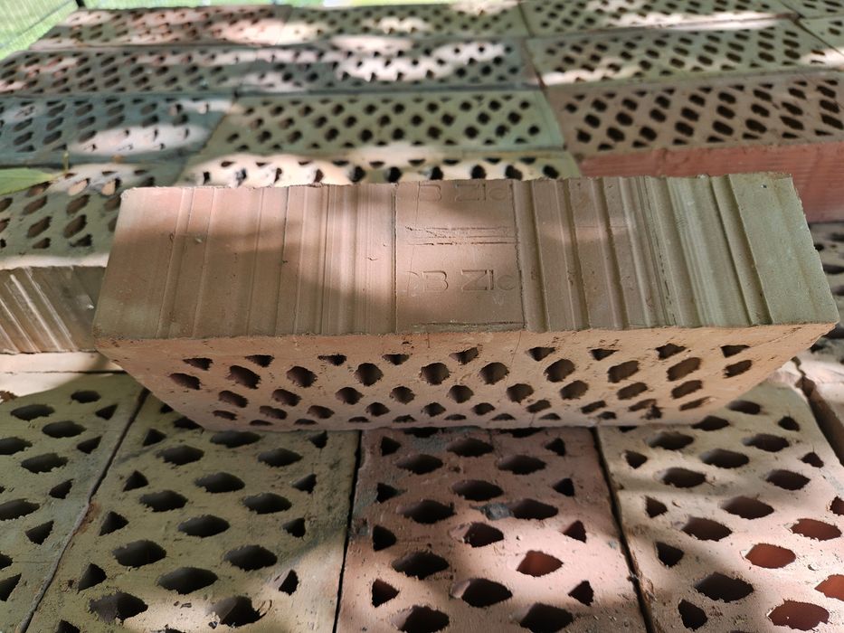 Cegła kratówka z lat 90-tych nowa 150szt