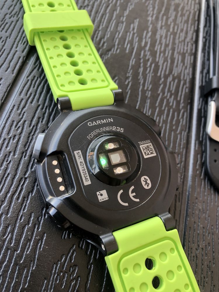 Relógio Garmin 235