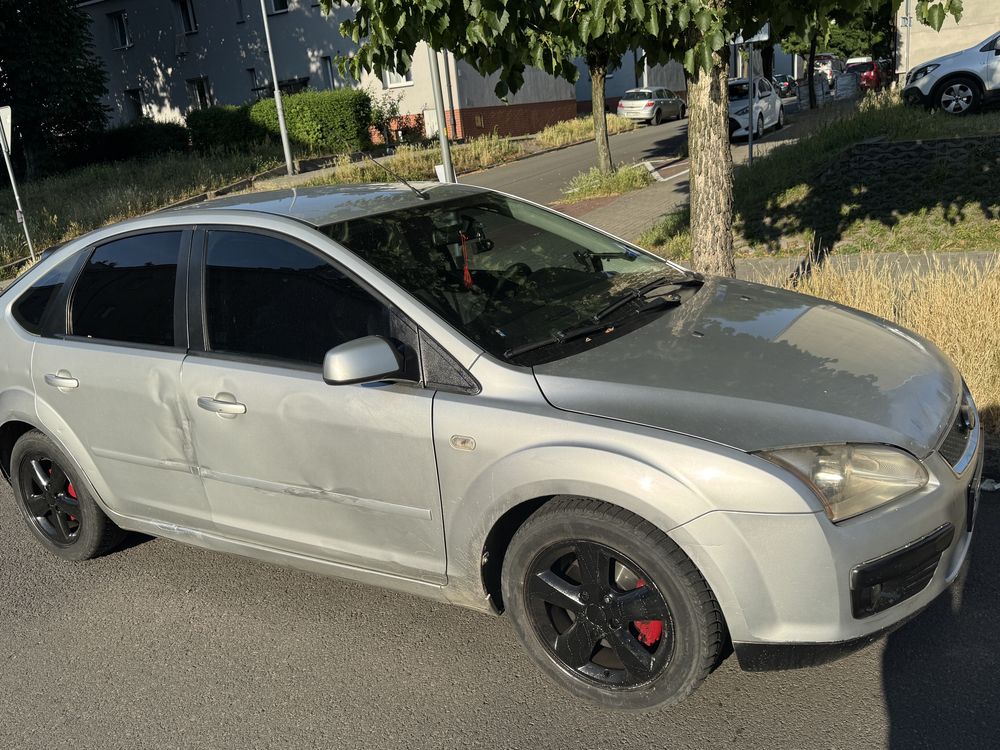 Ford focus 1.6, benzyna gaz, 2007, problem jest w silniku