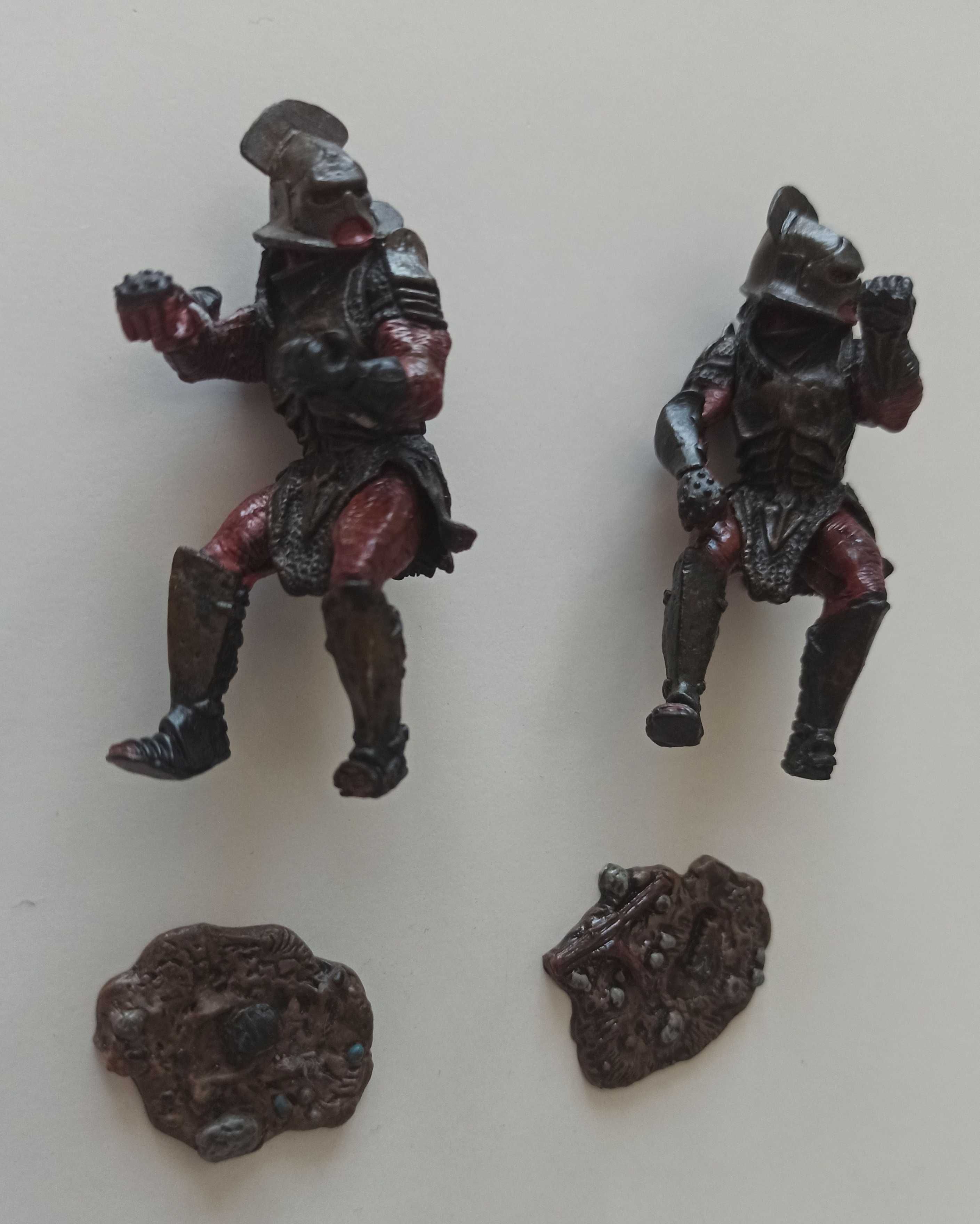 ork Uruk-hai - zestaw 2 sztuk nr 10 figurki Władca Pierścieni 6,7 cm