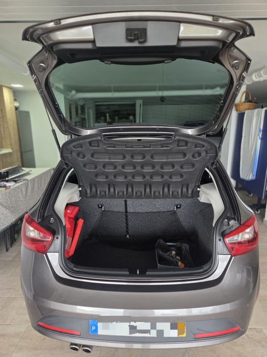 Seat Ibiza Fr cinza automatico