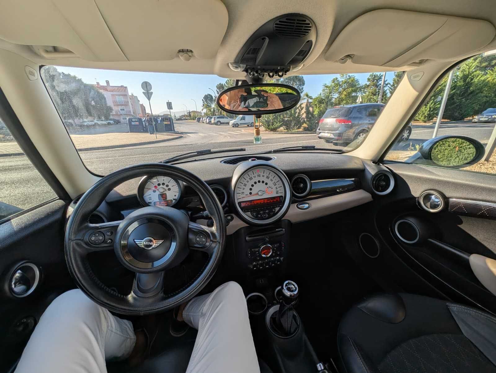 Mini Cooper Baker Street com extras - Impecavel