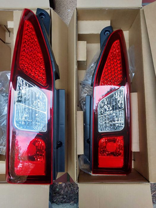 PARTNER BERLINGO 2008 +lampy tyl komplet do aut z klapą nowe